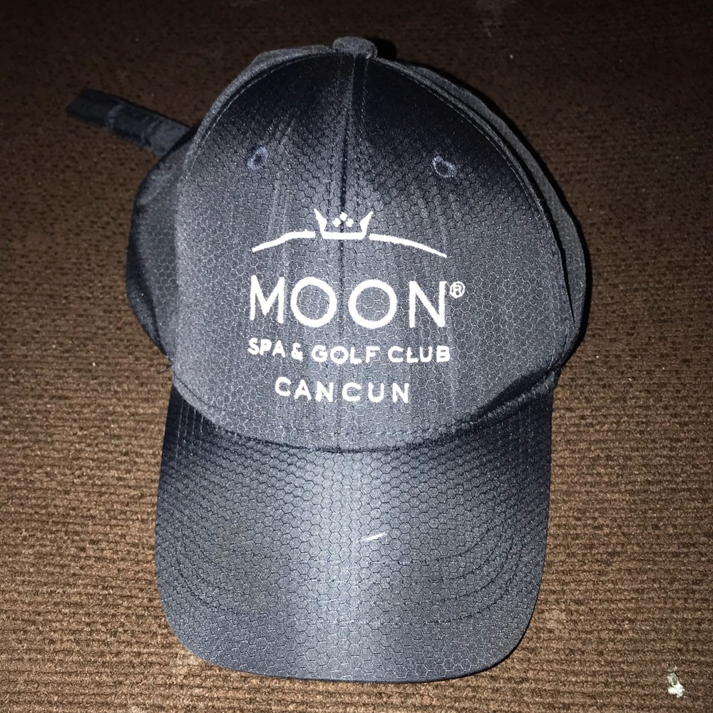 Moon Spa & Golf Club Hat
